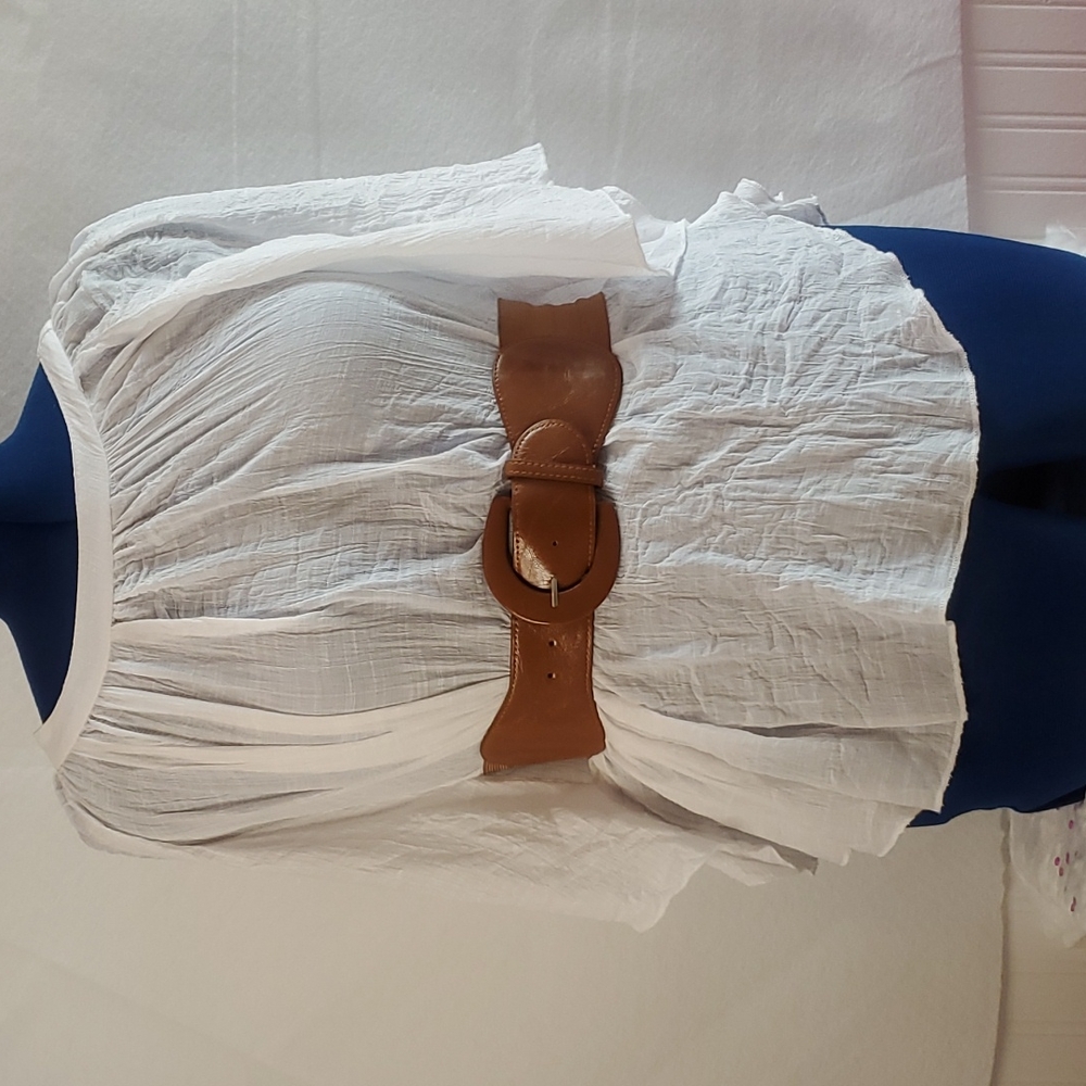 Women linen belted top